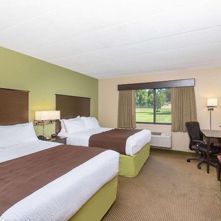 AmericInn by Wyndham Okoboji Exteriér fotografie