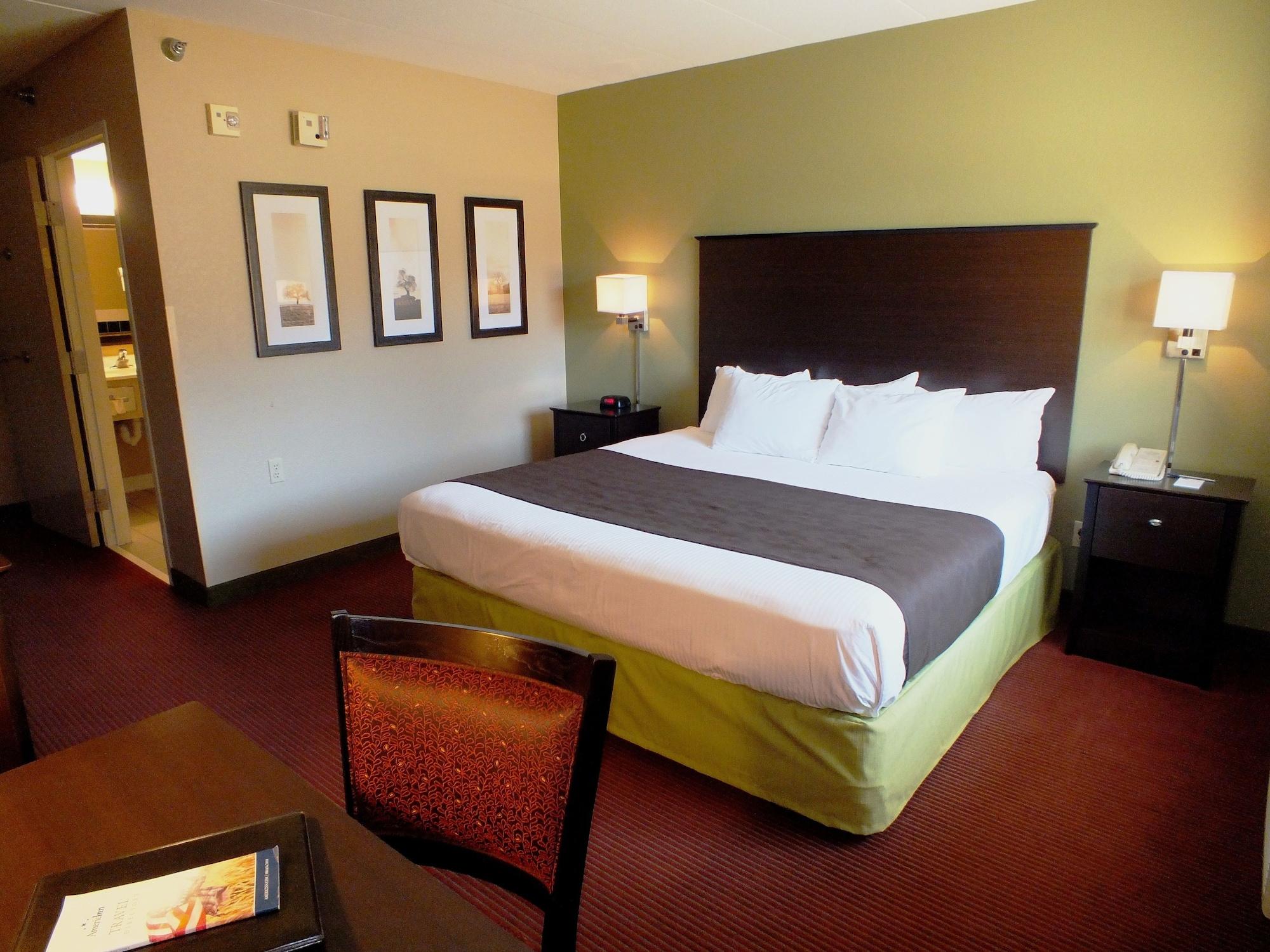 AmericInn by Wyndham Okoboji Exteriér fotografie