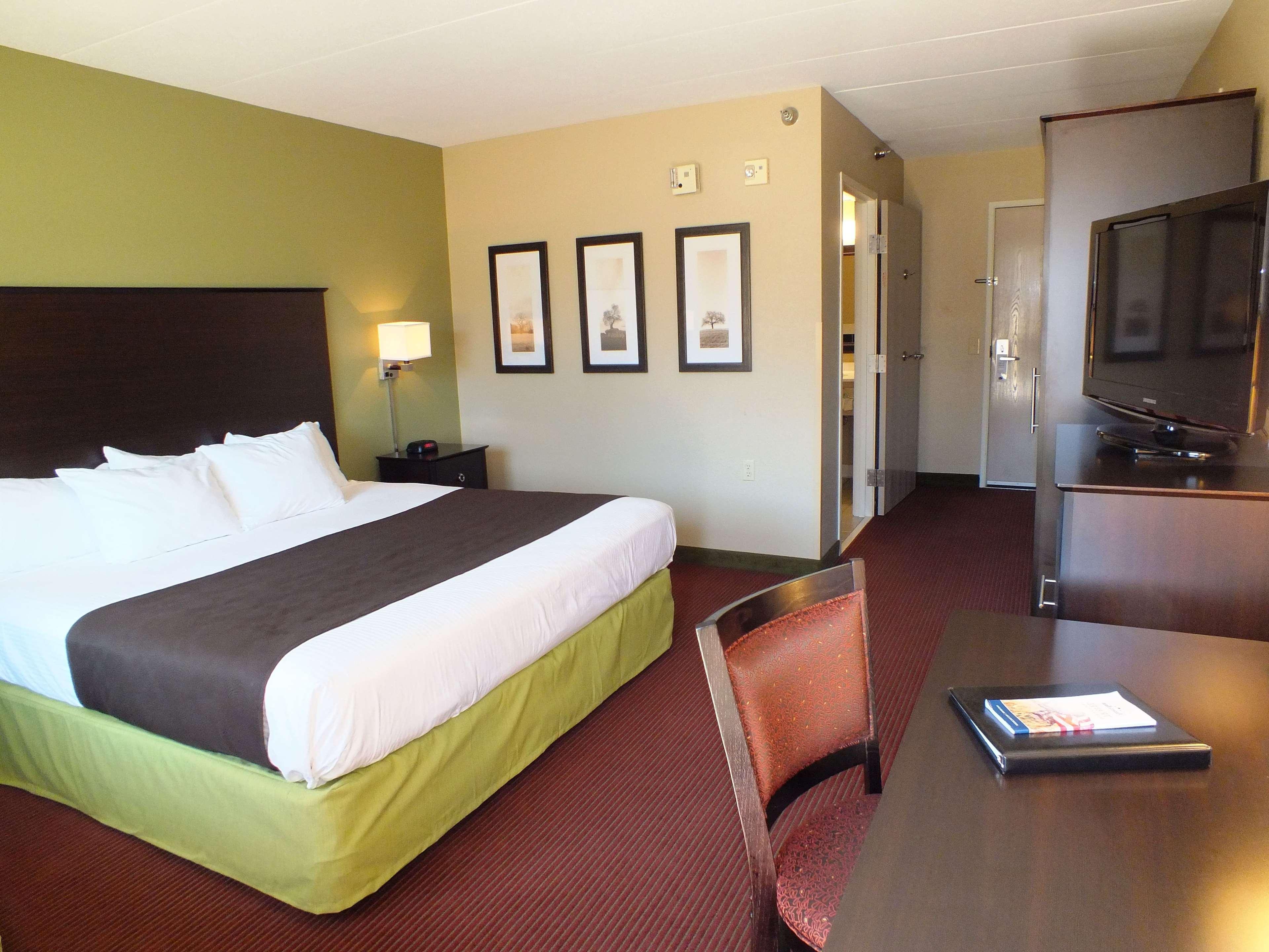 AmericInn by Wyndham Okoboji Exteriér fotografie