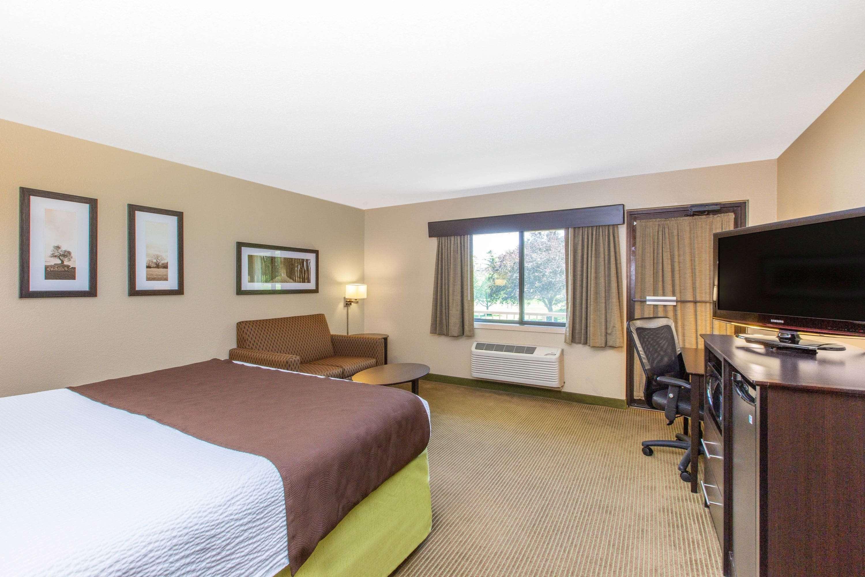 AmericInn by Wyndham Okoboji Exteriér fotografie