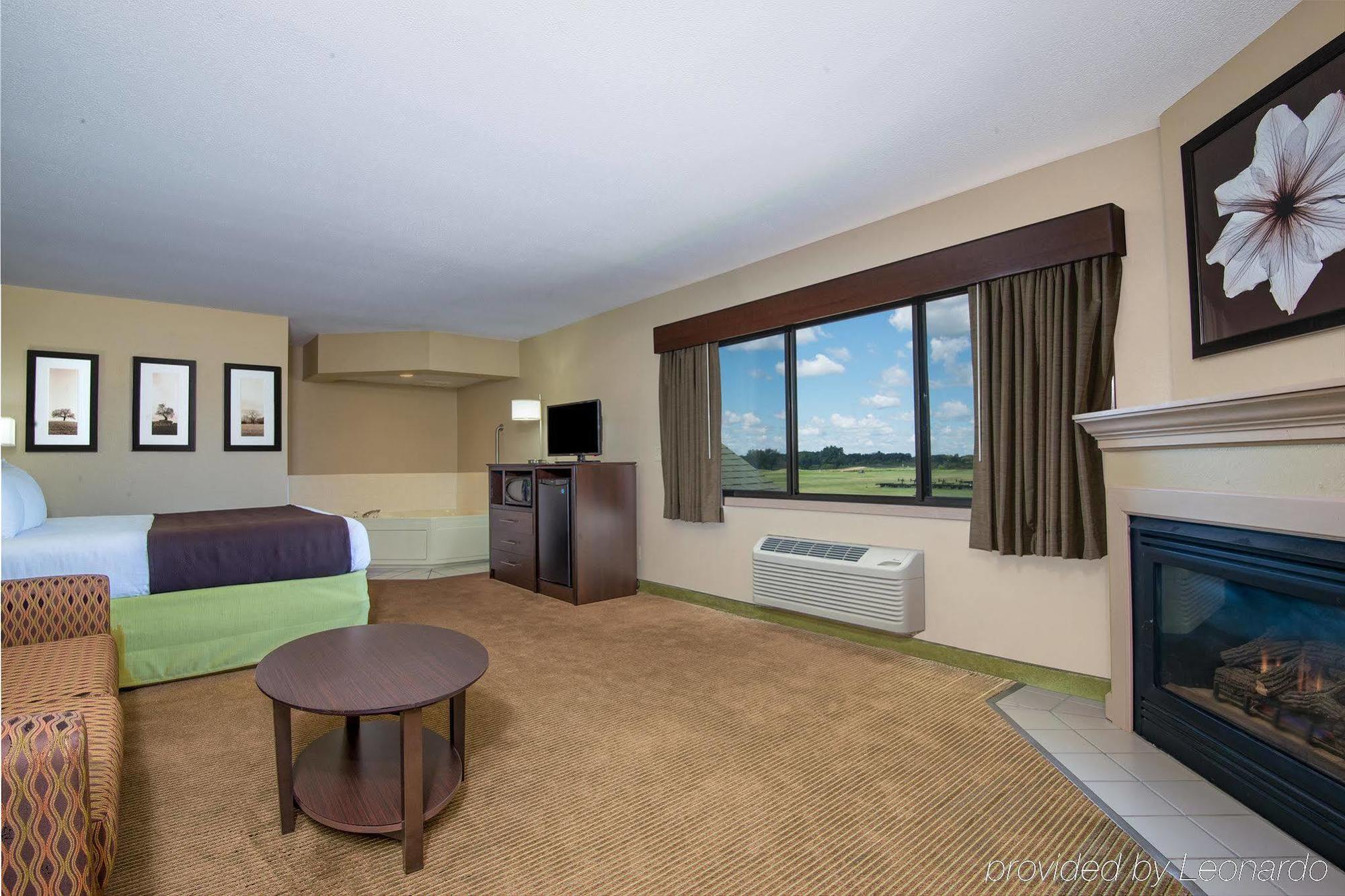 AmericInn by Wyndham Okoboji Exteriér fotografie