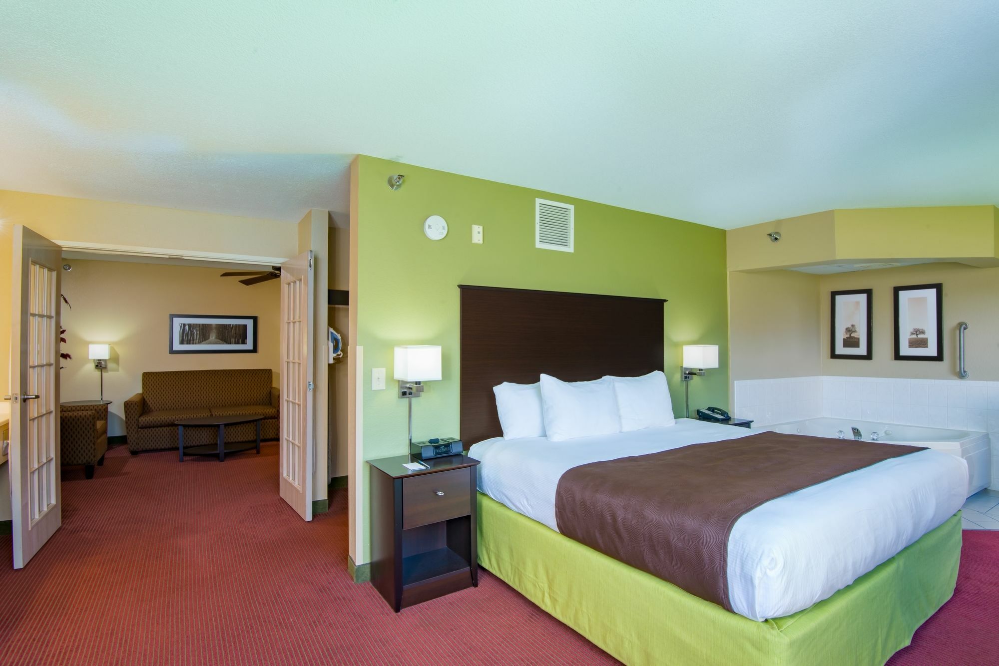 AmericInn by Wyndham Okoboji Exteriér fotografie