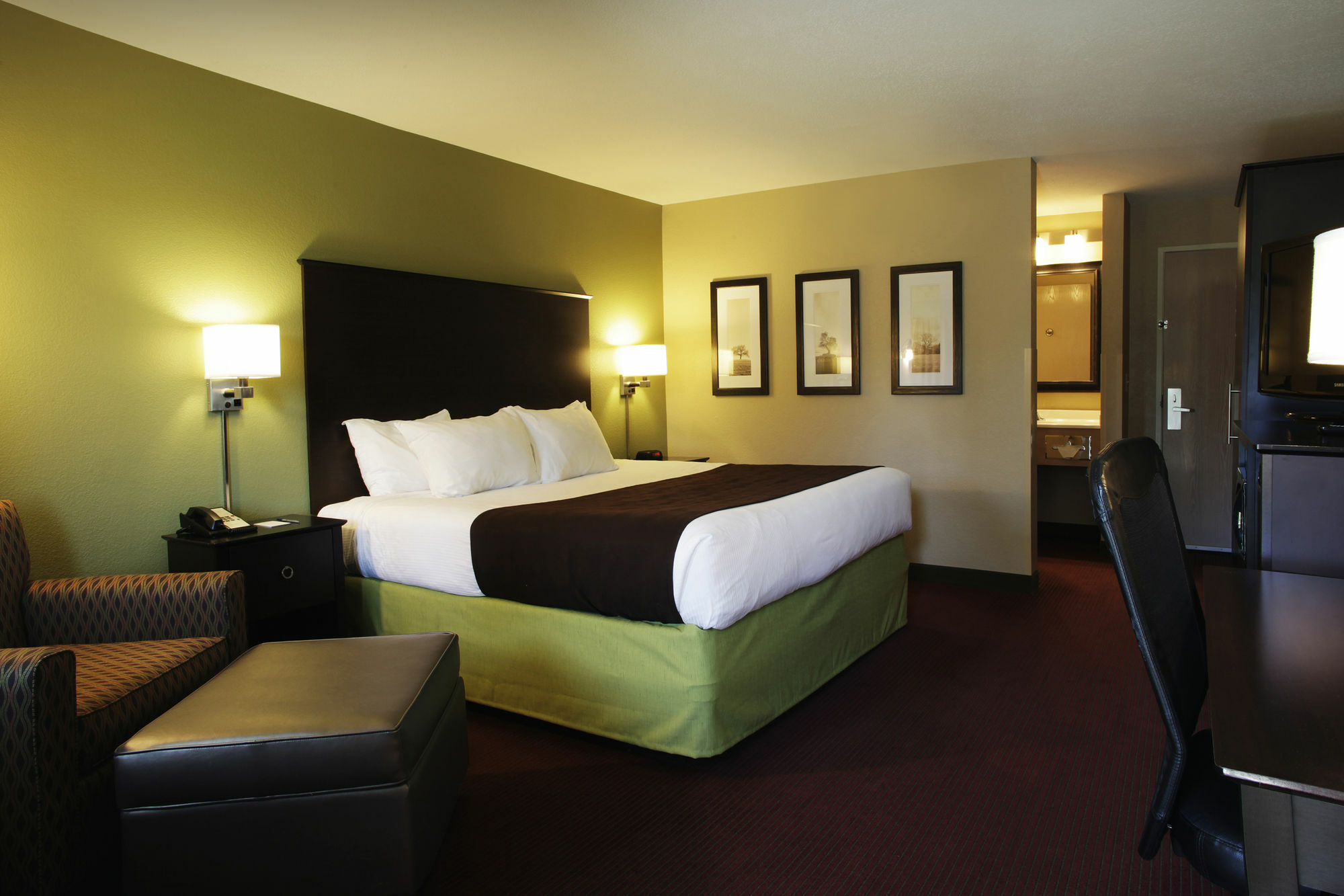 AmericInn by Wyndham Okoboji Exteriér fotografie