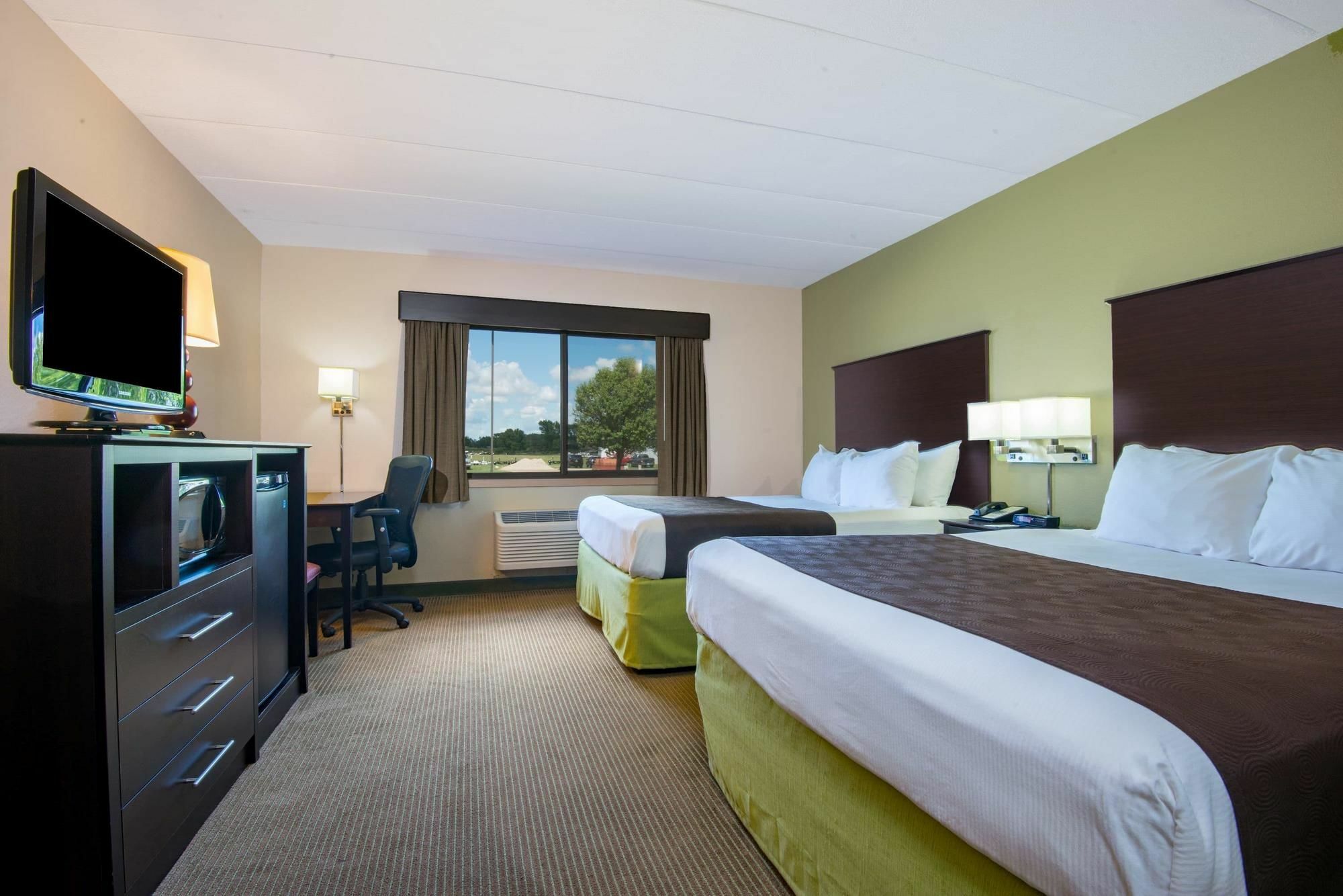 AmericInn by Wyndham Okoboji Exteriér fotografie